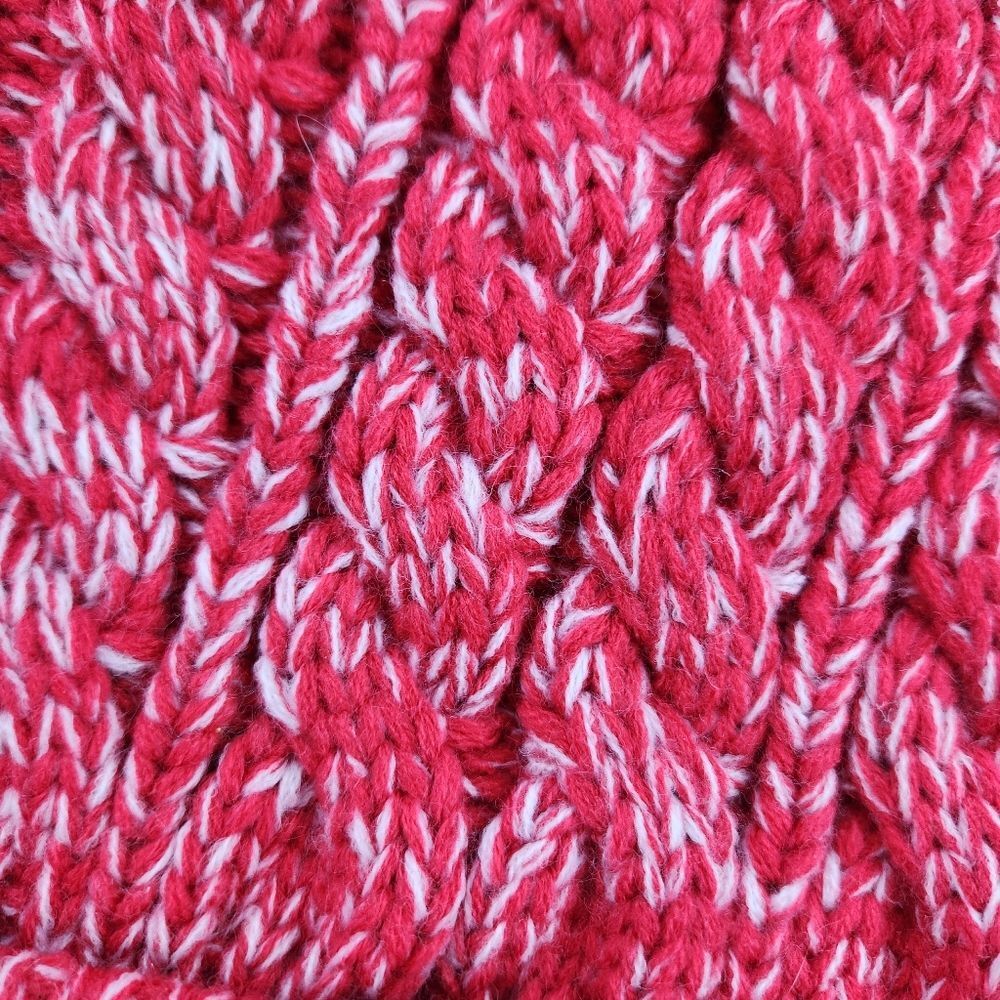 🩵Gertex Red Cable Knit Puff Topper Beanie Hat One Size - Picture 7 of 8